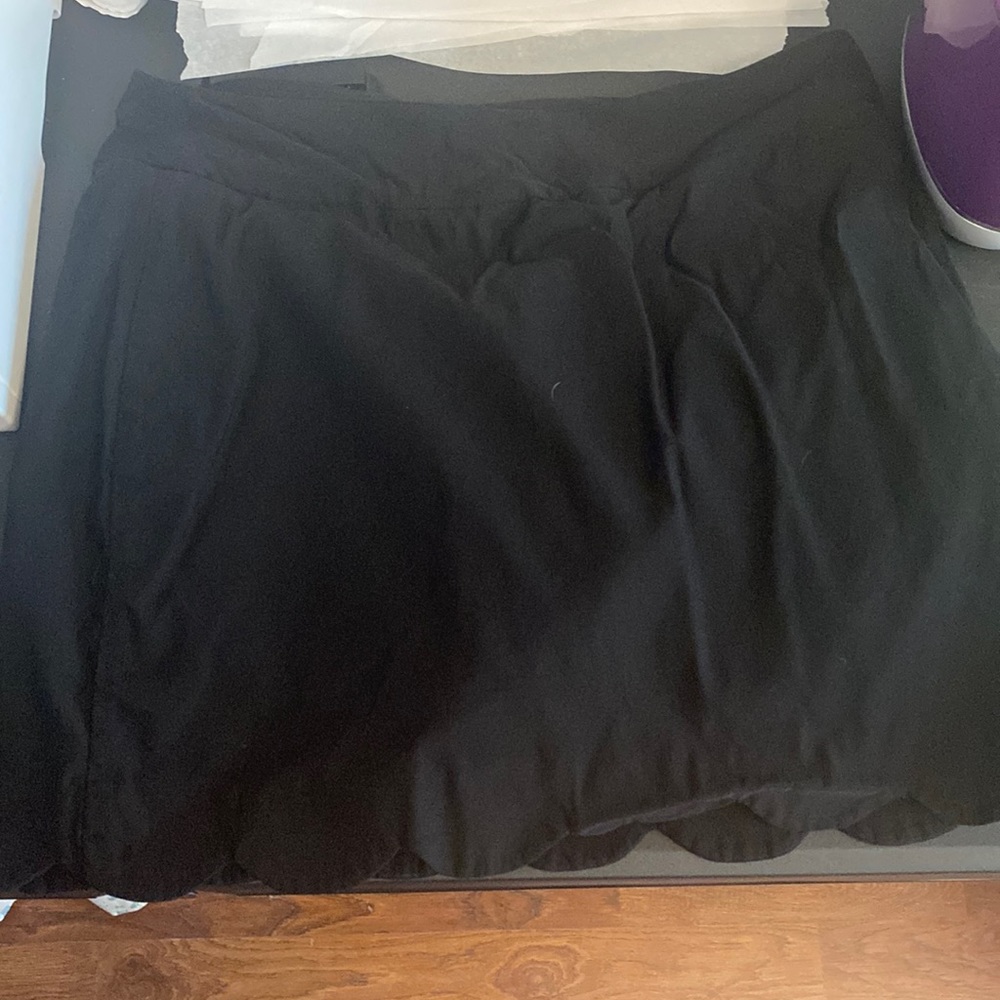 Versonna size 14 scalloped skirt